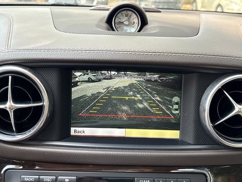 Used 2013 Mercedes-Benz SL 550 image 15