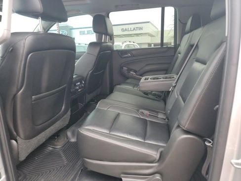 Used 2015 Chevrolet Suburban LT w/ Luxury Package image 7