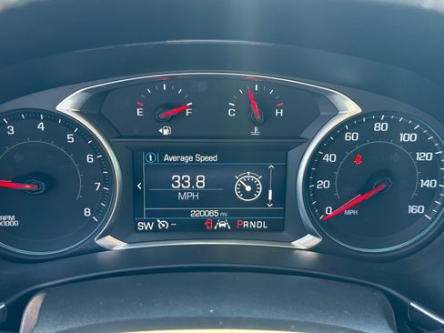 Used 2020 Chevrolet Equinox LT w/ Driver Convenience Package AWD/4WD image 22