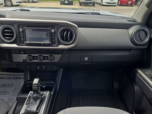 Used 2019 Toyota Tacoma SR5 RWD image 22