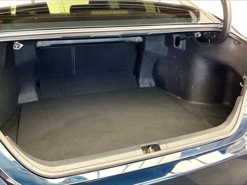 Used 2018 Toyota Camry XLE image 27