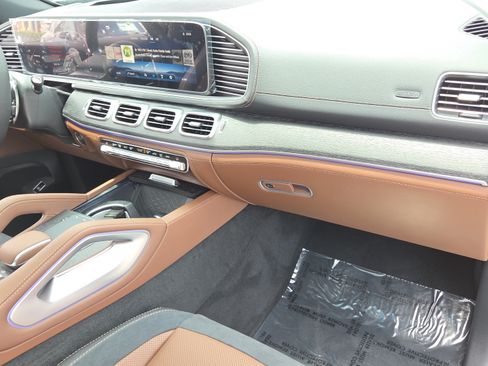 New 2026 Mercedes-Benz GLE 53 AMG 4MATIC image 16