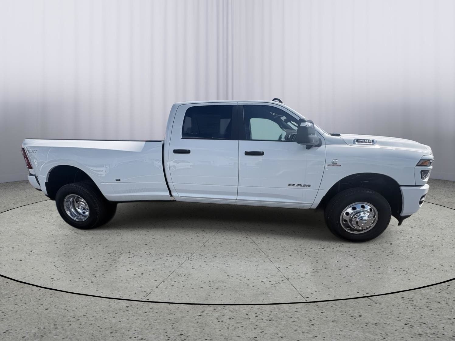 New 2026 RAM 3500 Big Horn AWD/4WD image 7