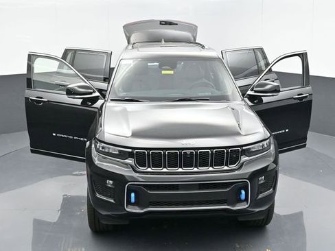 New 2024 Jeep Grand Cherokee Overland w/ Advanced Protech Group III image 51