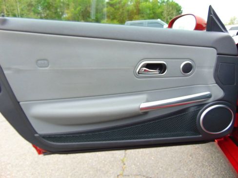 Used 2005 Chrysler Crossfire Limited RWD image 9