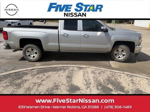 Used 2018 Chevrolet Silverado 1500 LT RWD image 5