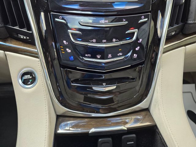 Used 2018 Cadillac Escalade ESV Premium Luxury AWD/4WD image 31