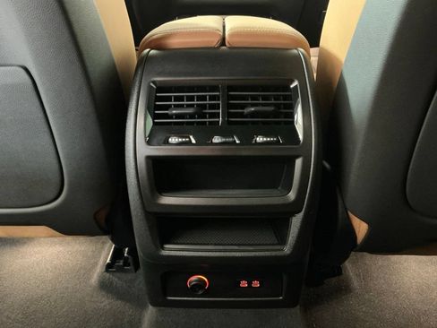 Used 2025 BMW X5 xDrive40i w/ M Sport Package AWD/4WD image 27
