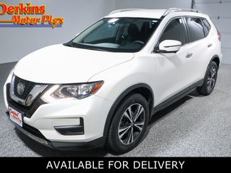 Used 2019 Nissan Rogue SV w/ Premium Package image 1