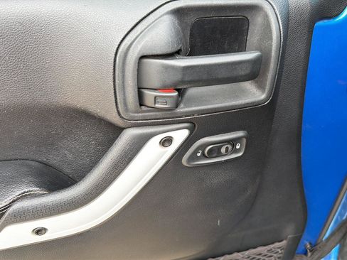 Used 2014 Jeep Wrangler Polar Edition AWD/4WD image 10