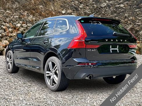 Used 2018 Volvo XC60 T5 Momentum w/ Vision Package AWD/4WD image 11