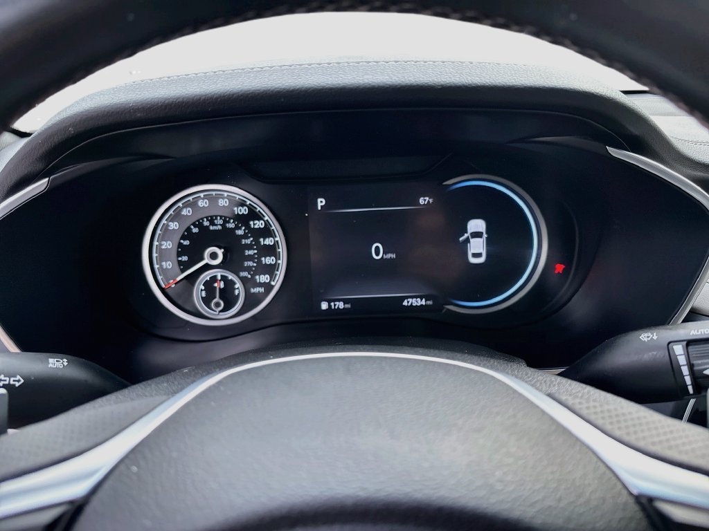 Used 2023 Genesis G70 2.0T w/ Sport Prestige Package RWD image 12