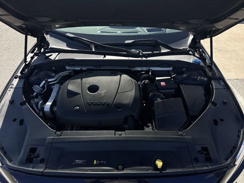 Used 2017 Volvo S90 T6 Momentum w/ Vision Package image 30