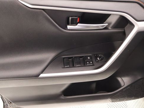 Used 2019 Toyota RAV4 Adventure image 15