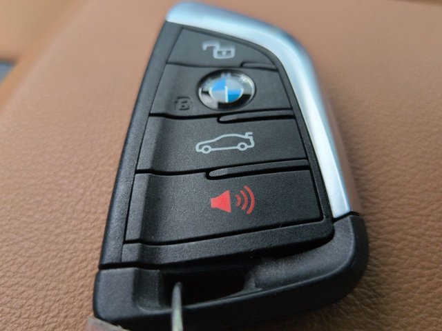 Used 2024 BMW 330i xDrive Sedan AWD/4WD image 33