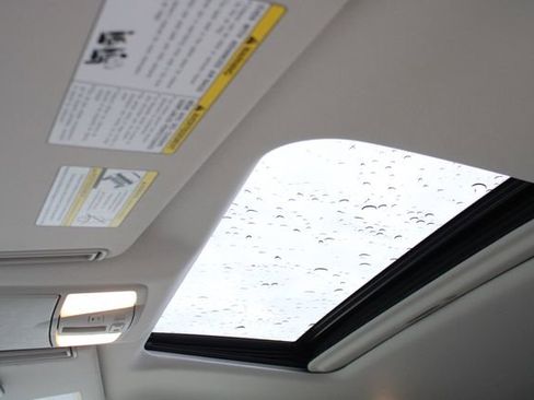 Used 2018 Nissan Armada Platinum w/ Interior Lighting Package image 6