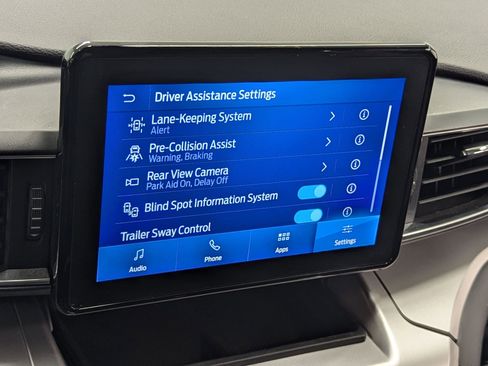 Certified 2022 Ford Explorer XLT w/ Equipment Group 202A image 28