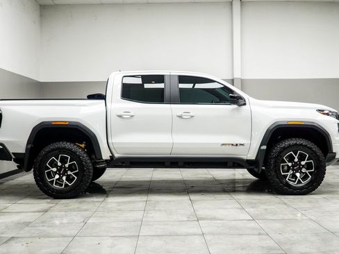 Used 2024 GMC Canyon AT4X image 6