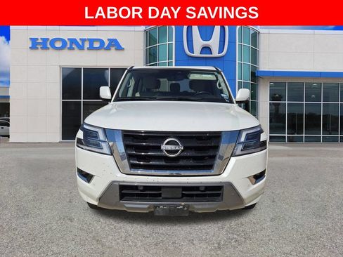 Used 2022 Nissan Armada SV w/ SV Appearance Package RWD image 7