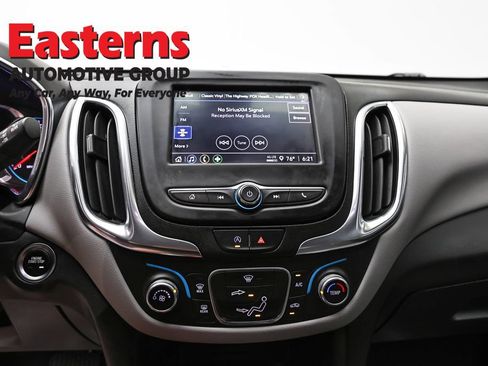 Used 2022 Chevrolet Equinox LT FWD image 11