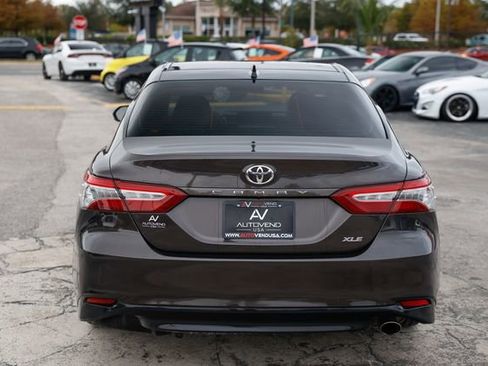 Used 2019 Toyota Camry XLE image 14