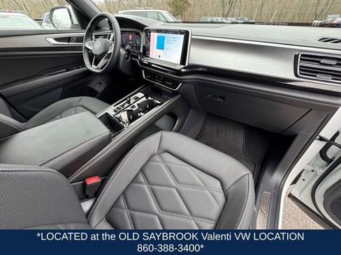 Certified 2025 Volkswagen Atlas Cross Sport SE w/ Black Wheel Package AWD/4WD image 29
