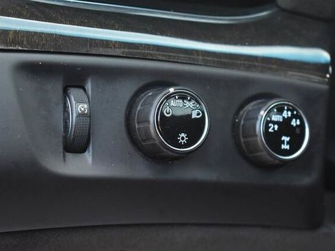Used 2016 Cadillac Escalade Platinum AWD/4WD image 33