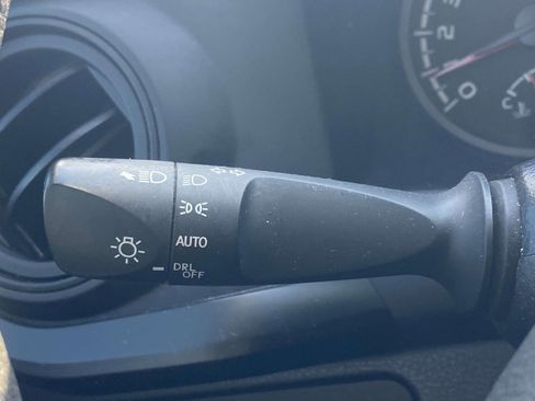 Used 2022 Toyota Tacoma SR AWD/4WD image 24