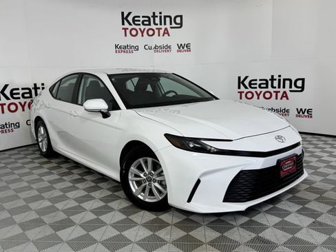 Certified 2025 Toyota Camry LE image 3