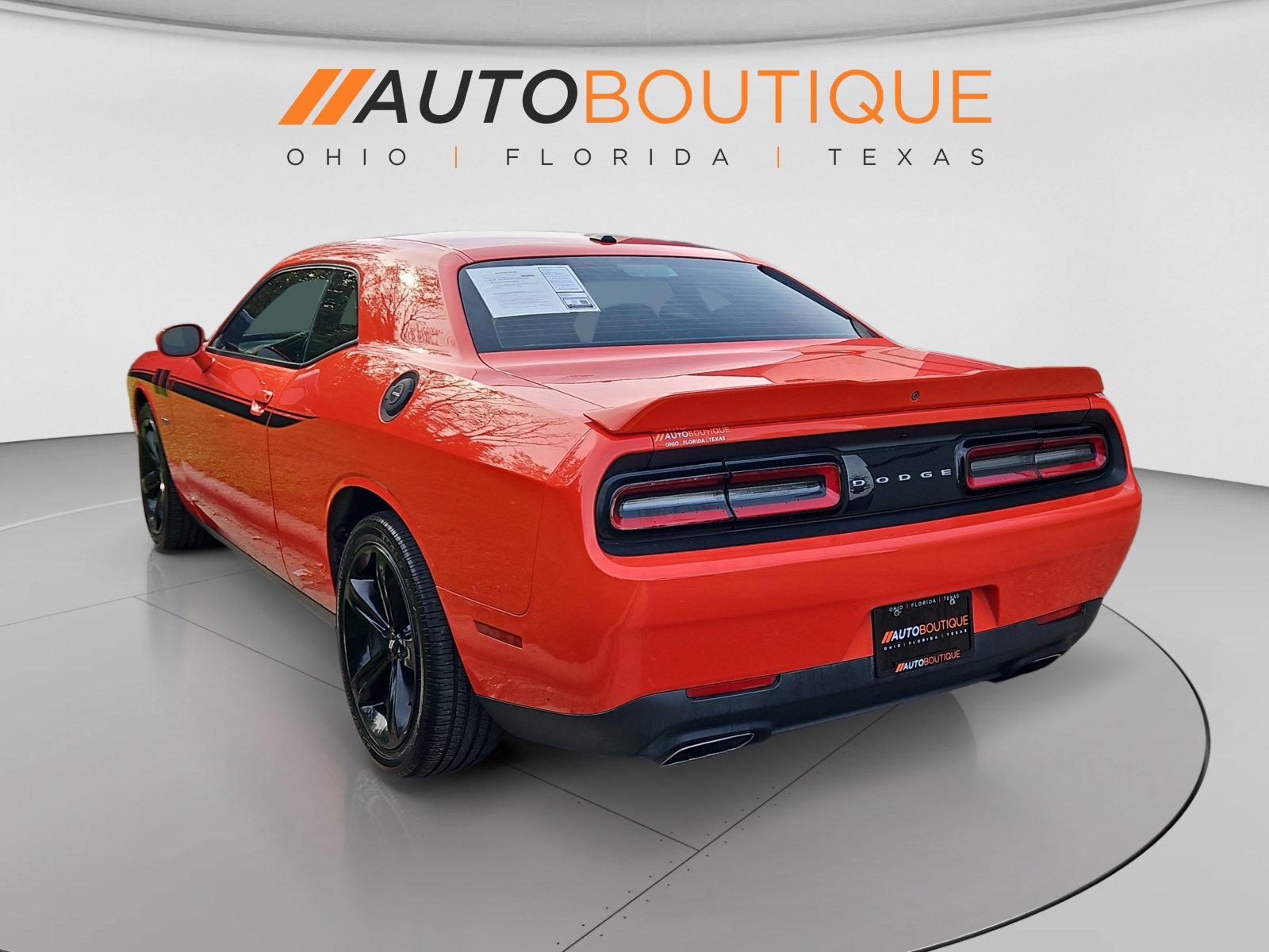 Used 2018 Dodge Challenger R/T w/ Cold Weather Group RWD image 3