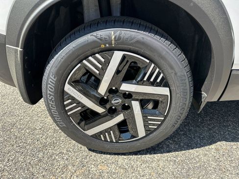 New 2026 Nissan Kicks SV image 15