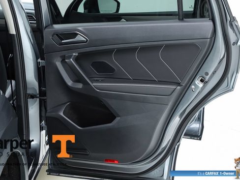 Used 2023 Volkswagen Tiguan SE w/ Panoramic Sunroof Package FWD image 67