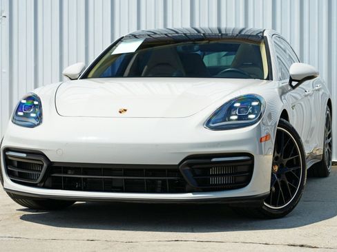 Used 2021 Porsche Panamera 4S w/ Premium Package image 3