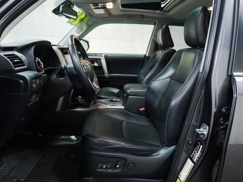 Used 2023 Toyota 4Runner Limited image 10