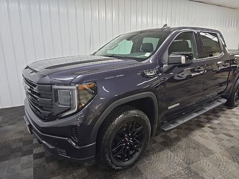 Used 2025 GMC Sierra 1500 Elevation w/ Elevation Premium Package AWD/4WD image 8