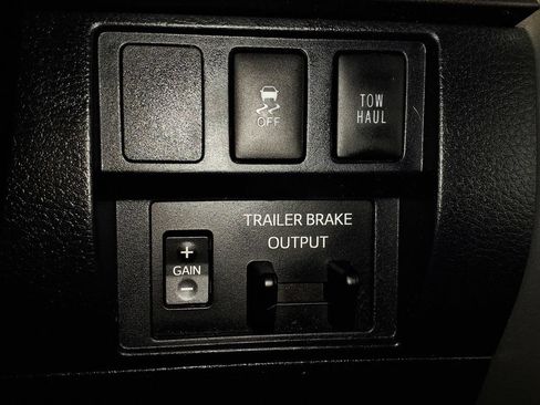 Used 2019 Toyota Tundra SR5 w/ SR5 Upgrade Package RWD image 21