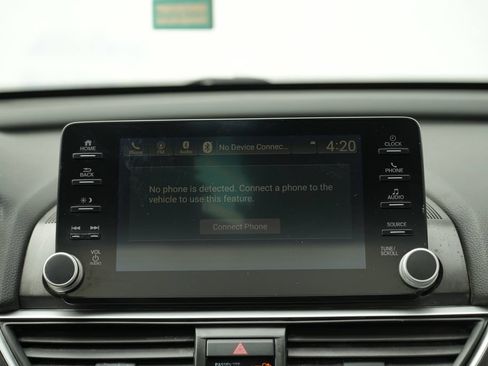 Used 2018 Honda Accord EX image 37