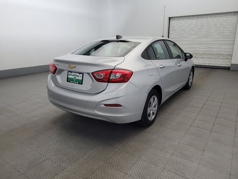 Used 2018 Chevrolet Cruze LS image 9
