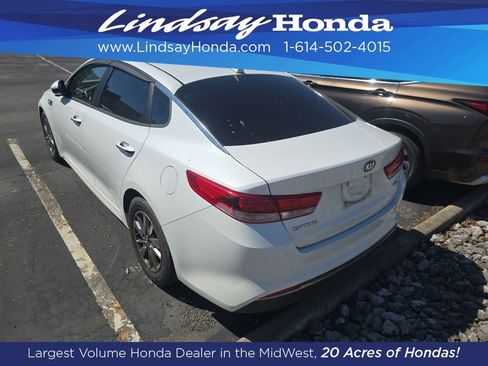 Used 2017 Kia Optima LX FWD image 3