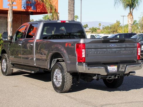 Used 2022 Ford F250 XLT w/ XLT Premium Package image 6