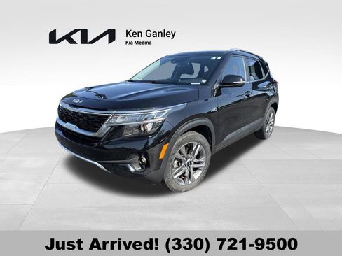 Certified 2023 Kia Seltos S w/ Navigation Package AWD/4WD image 1