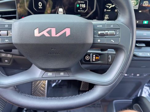 Used 2025 Kia EV9 GT-Line AWD/4WD image 23