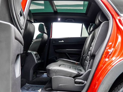 Used 2020 Volkswagen Atlas Cross Sport SEL Premium R-Line AWD/4WD image 37