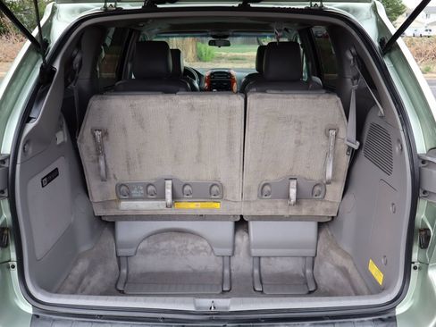 Used 2009 Toyota Sienna XLE FWD image 14