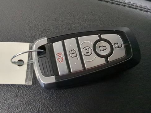 Used 2024 Ford Edge SEL w/ Convenience Package image 33