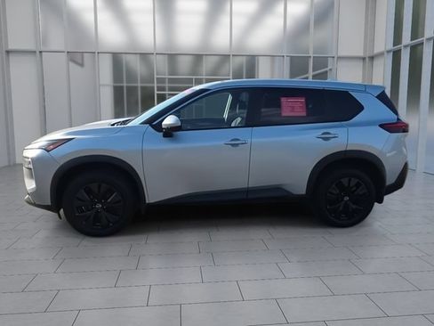 Certified 2022 Nissan Rogue SV AWD/4WD image 5