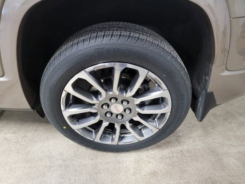 Certified 2023 GMC Acadia Denali w/ Denali Technology Package image 6