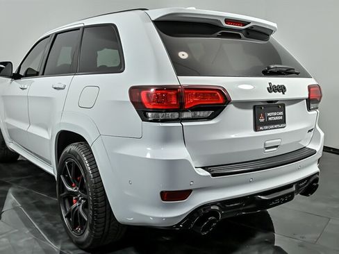 Used 2019 Jeep Grand Cherokee SRT w/ Trailer Tow Group IV AWD/4WD image 7