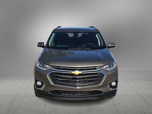 Used 2020 Chevrolet Traverse LT image 3