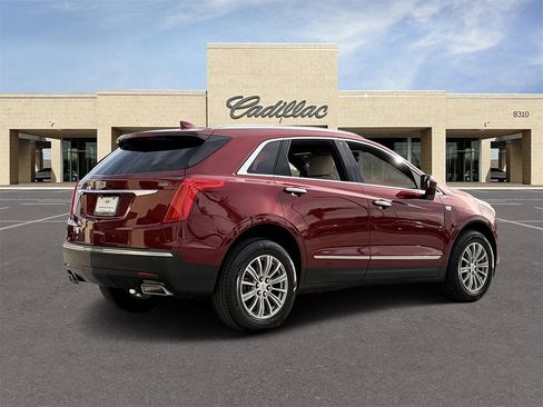 Used 2018 Cadillac XT5 Luxury w/ Driver Awareness Package image 5